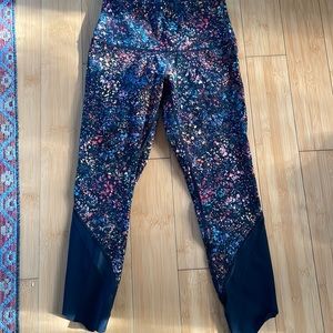 Speckled colored lululemon wonder under leggings